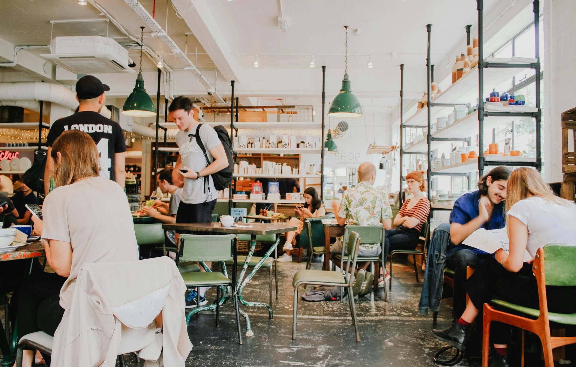 Google Business Profile for restaurants improving local search visibility and attracting customers